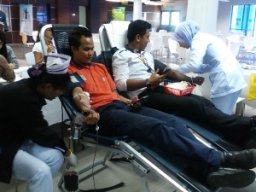 Pharmaniaga 10 Mac 2015