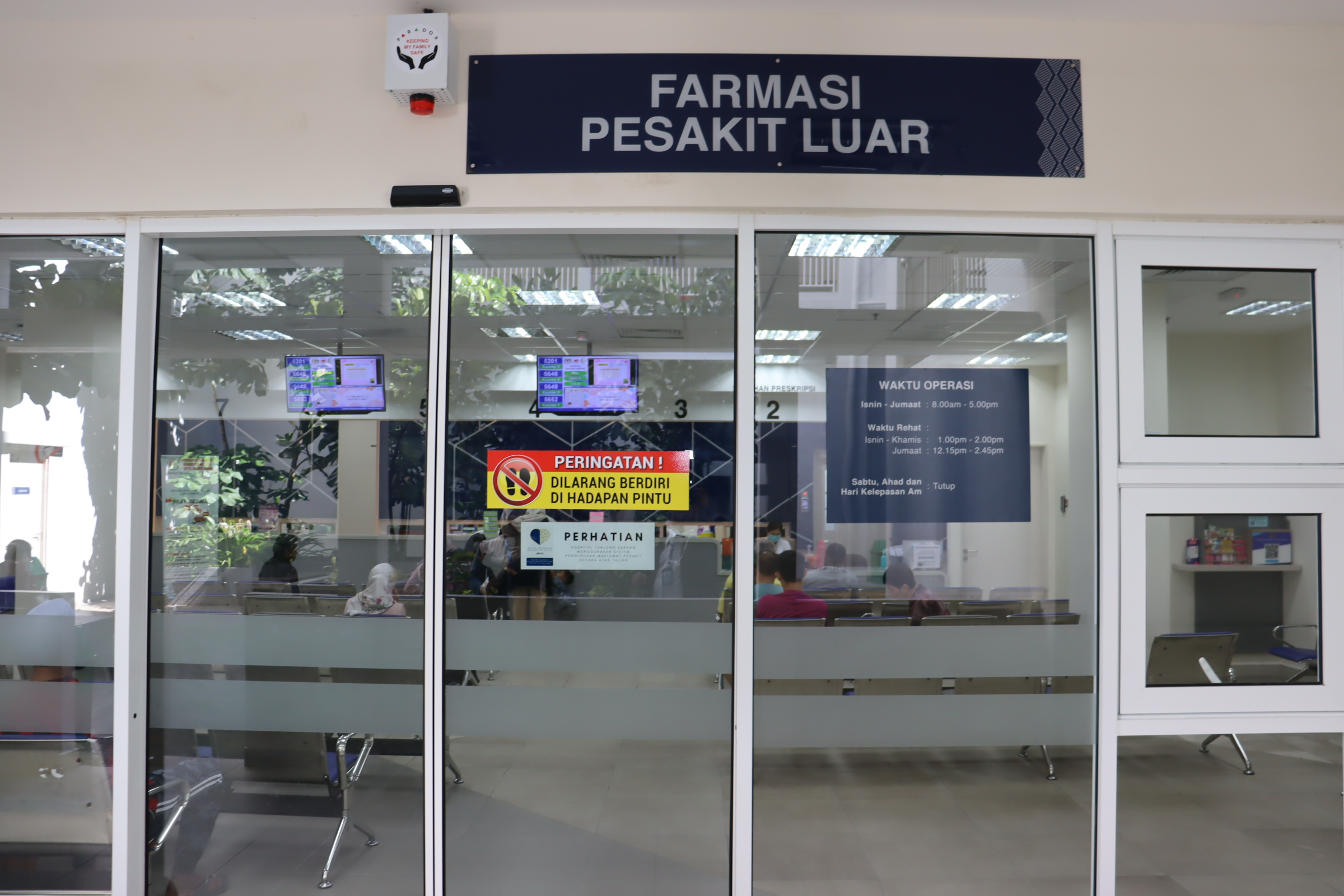 FARMASI LUAR 1